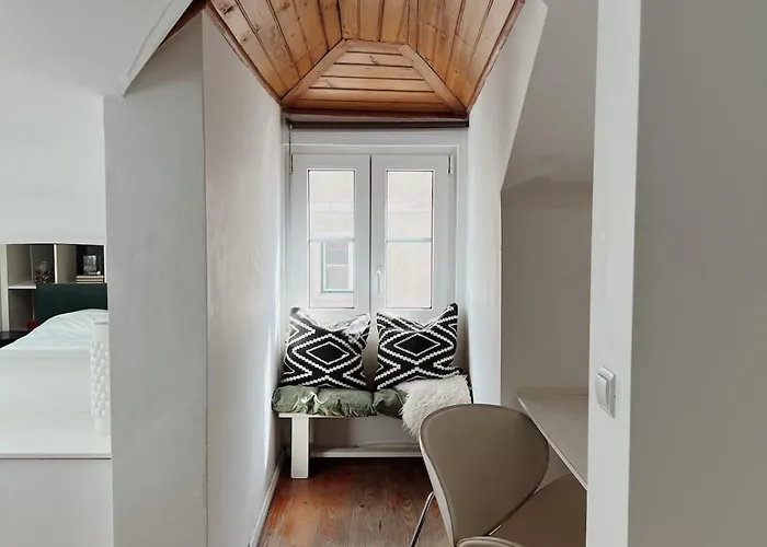 Apartment Typical Lisbon Apartment Principe Real Lissabon