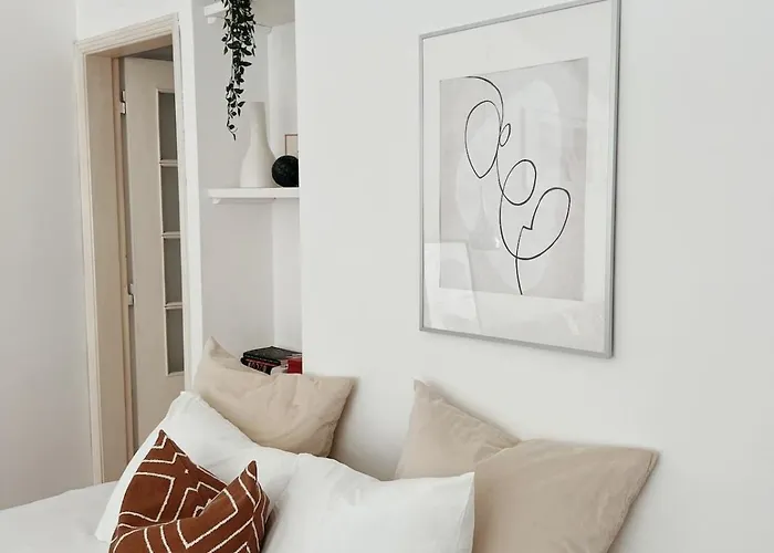 Typical Lisbon Apartment Principe Real *