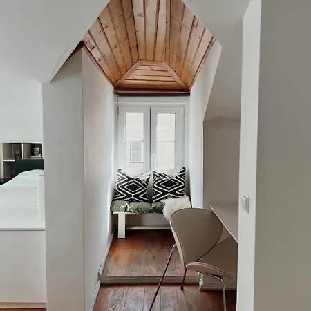 Apartament Typical Lisbon Apartment Principe Real Lizbona