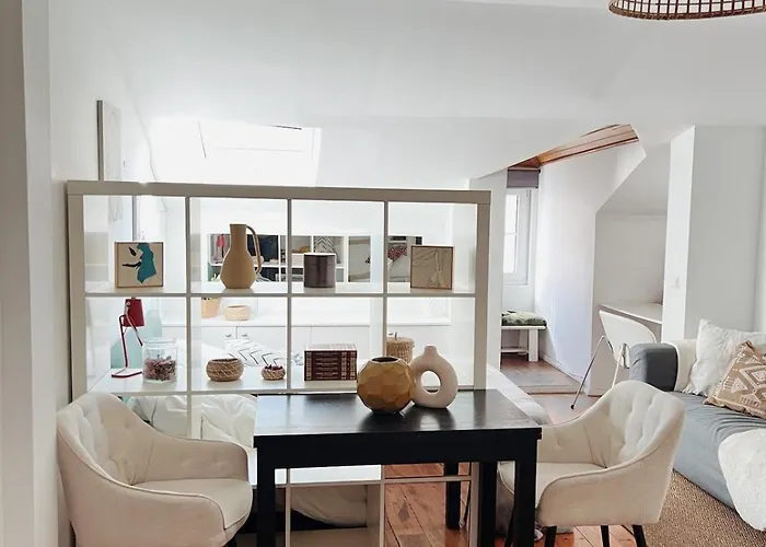 Apartament Typical Lisbon Apartment Principe Real